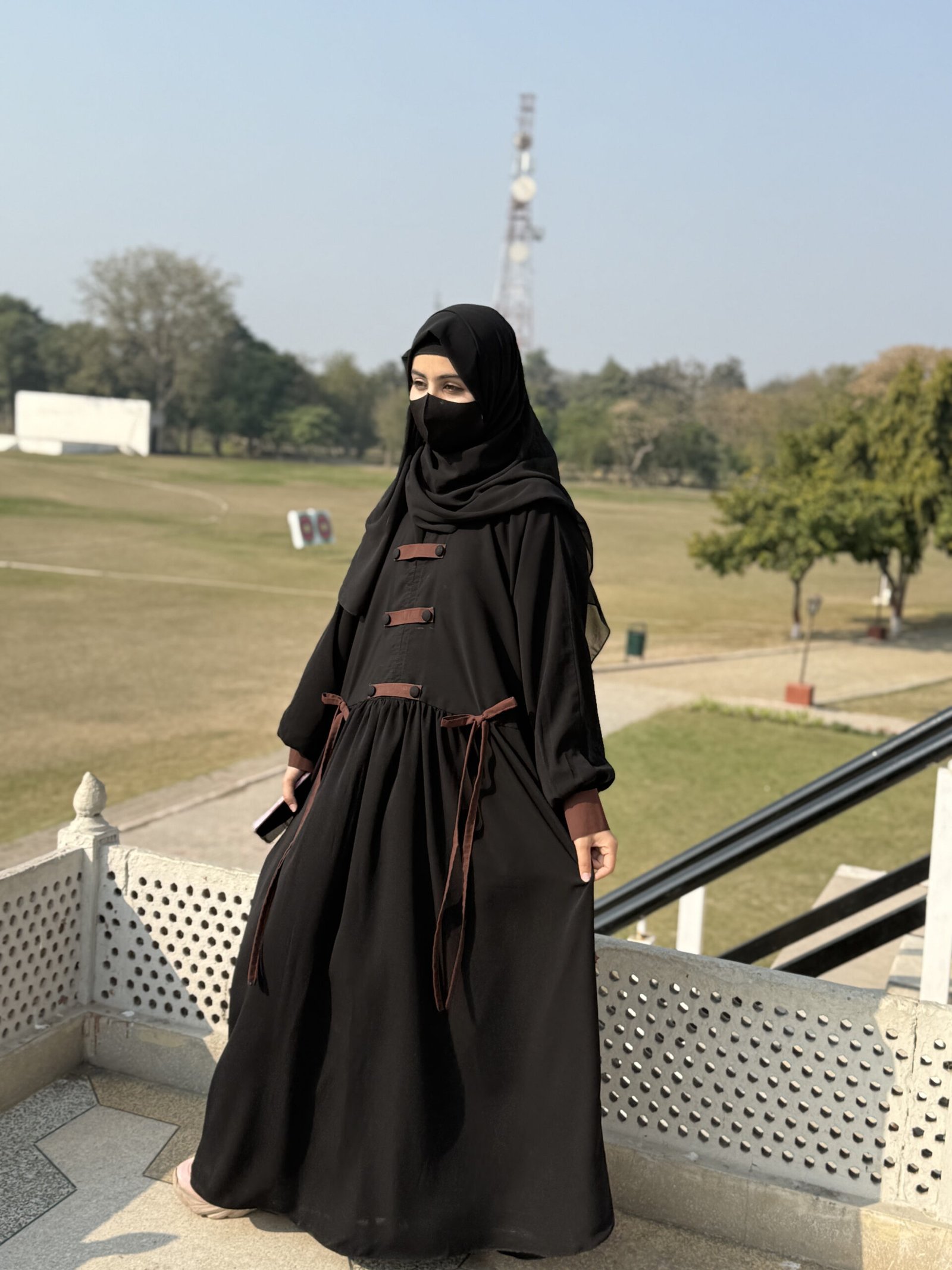 Black & Chocolate Brown Tone Contrast Abaya - Image 4