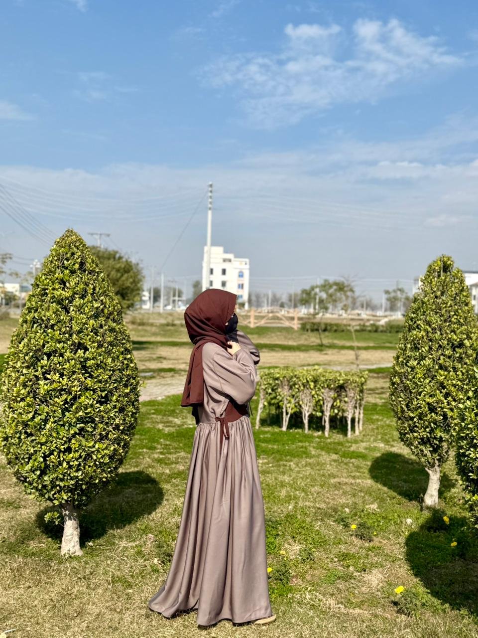 Al-Haya Grey & Brown Contrast Abaya Set - Image 4